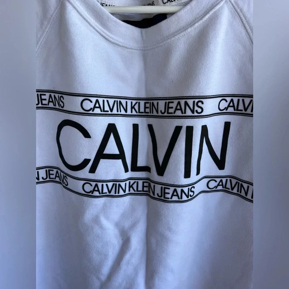 Calvin Klein Crop Top - Size L - Picture 5 of 6